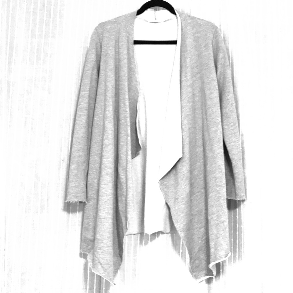 LE LIS grey sweater